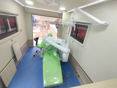 流動牙科車_流動式牙科就診車_上汽大通牙科店鋪車_現(xiàn)車質(zhì)量好